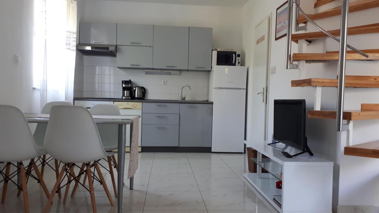 Apartment Pejnovic Malinska Εξωτερικό φωτογραφία